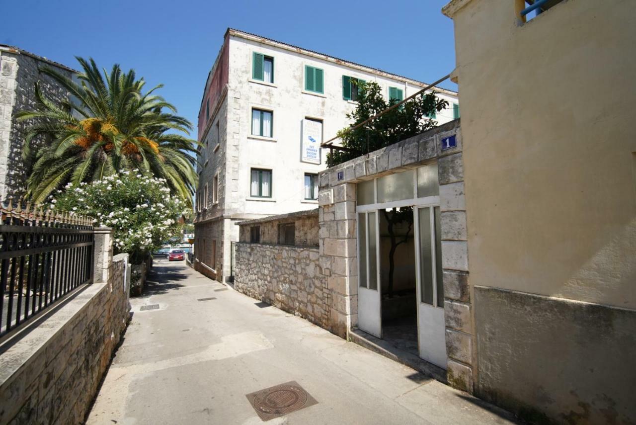 Guesthouse Franko Vela Luka Eksteriør bilde